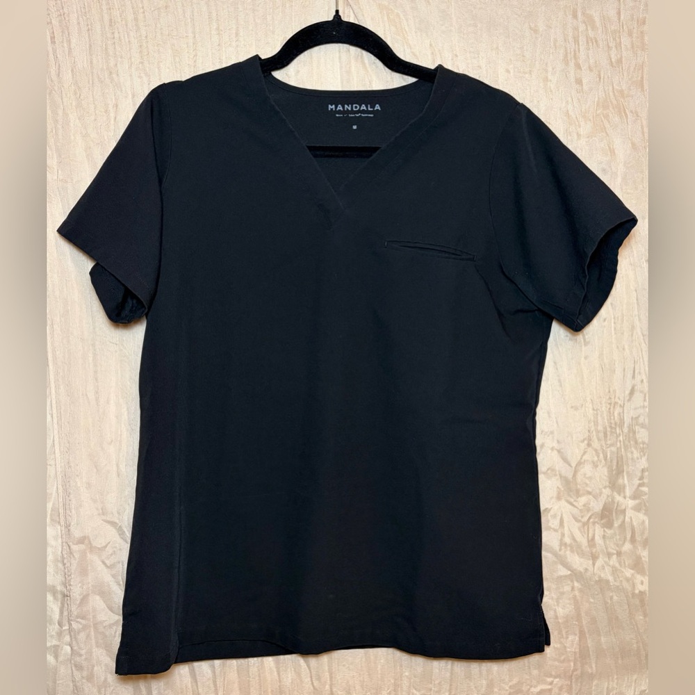 Mandala Black V-Neck Scrub Top Size M